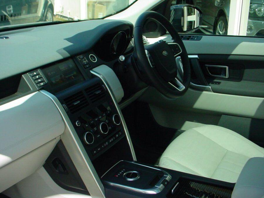 Used Land Rover Discovery Sport 2018 for sale - 76549321: Photo 3