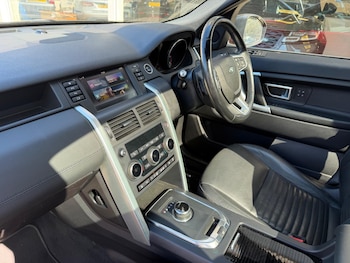 Used Land Rover Discovery Sport 2018 for sale - 78375649: Photo