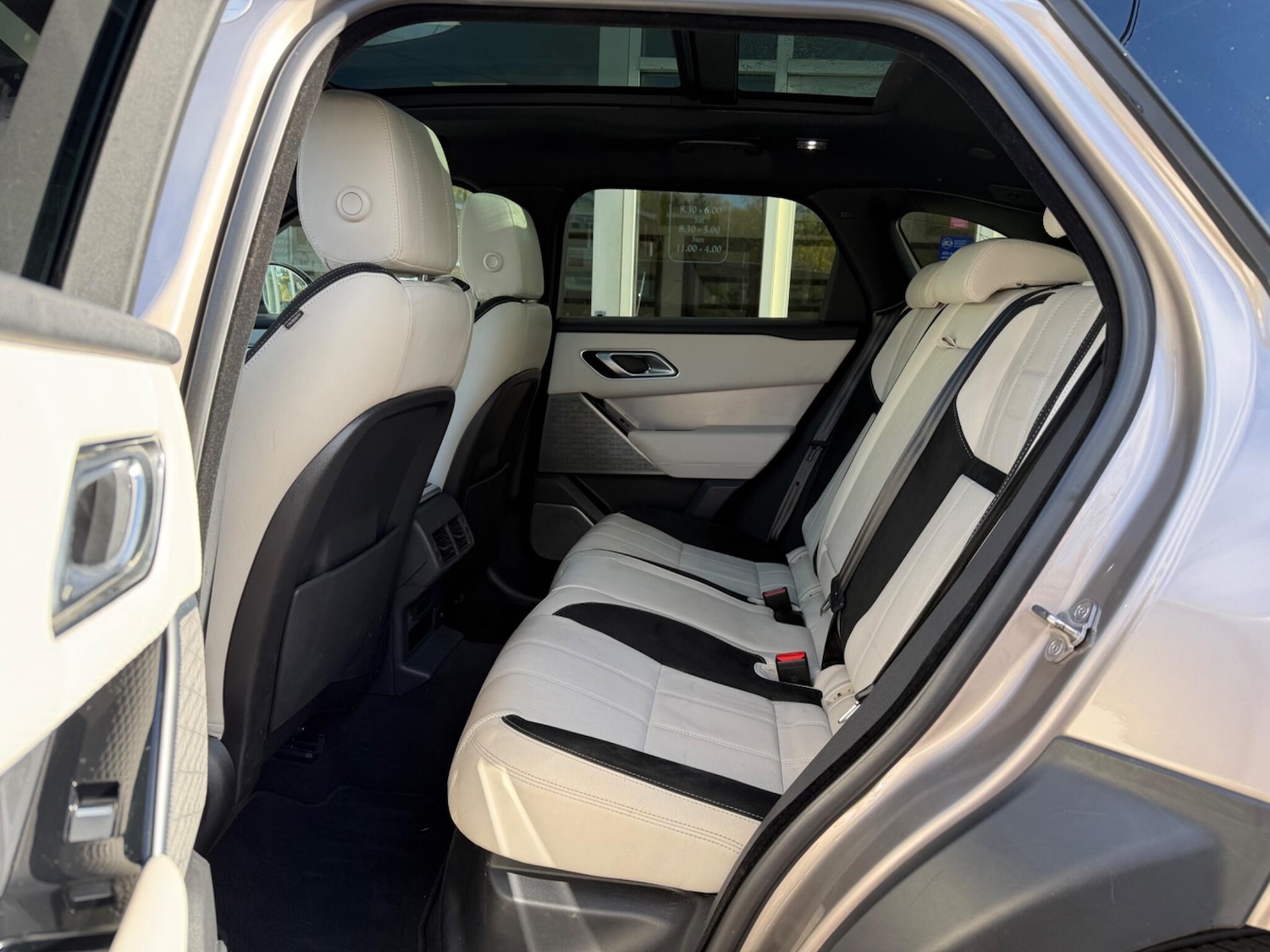 Used Land Rover Range Rover Velar 2021 for sale - 76370906: Photo 6