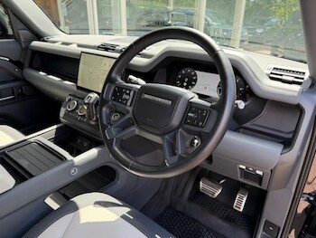 Used Land Rover Defender 110 2023 for sale - 78854430: Photo