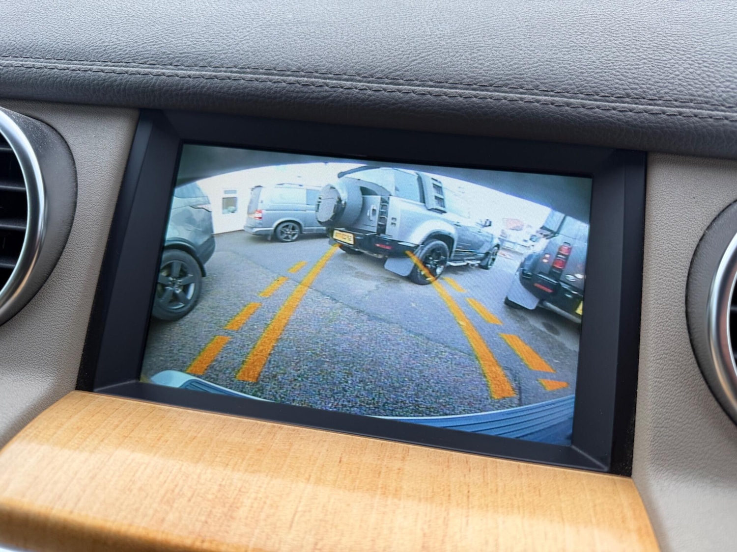 Used Land Rover Discovery 4 2013 for sale - 76800790: Photo 14