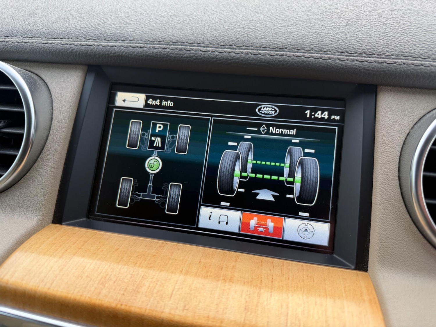 Used Land Rover Discovery 4 2013 for sale - 76800790: Photo 17