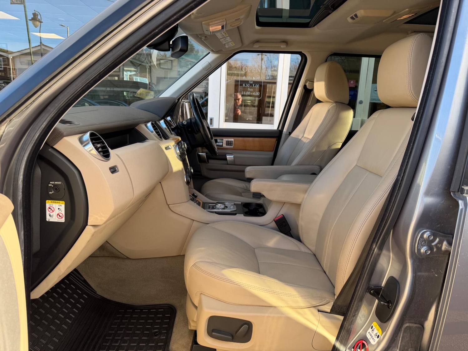 Used Land Rover Discovery 4 2013 for sale - 76800790: Photo 2