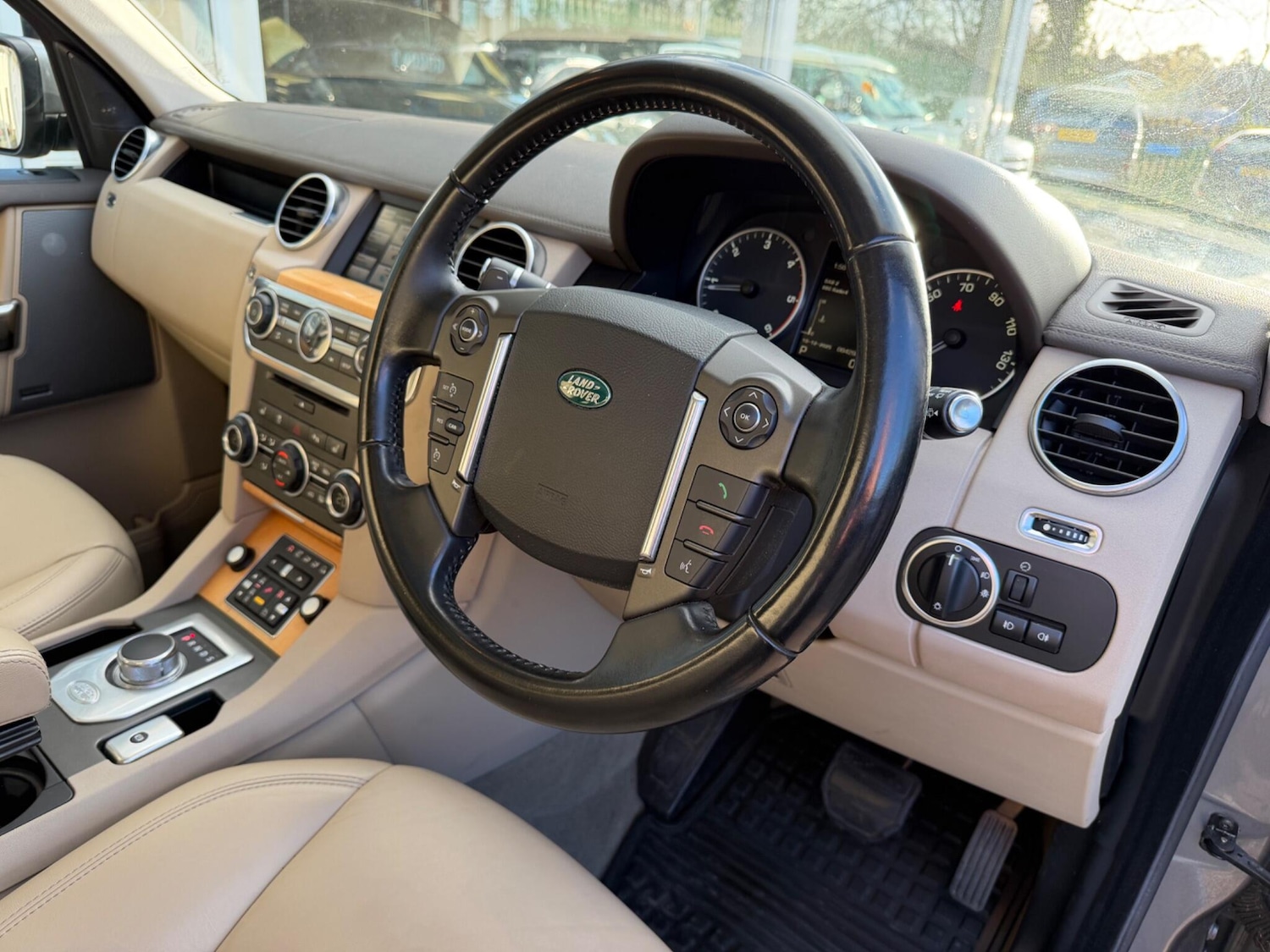 Used Land Rover Discovery 4 2013 for sale - 76800790: Photo 4