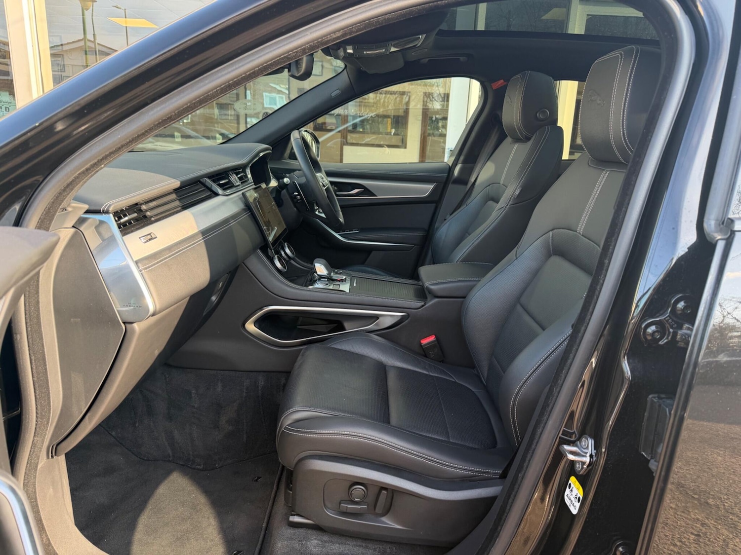 Used Jaguar F-Pace for sale - 77753804: Photo 2