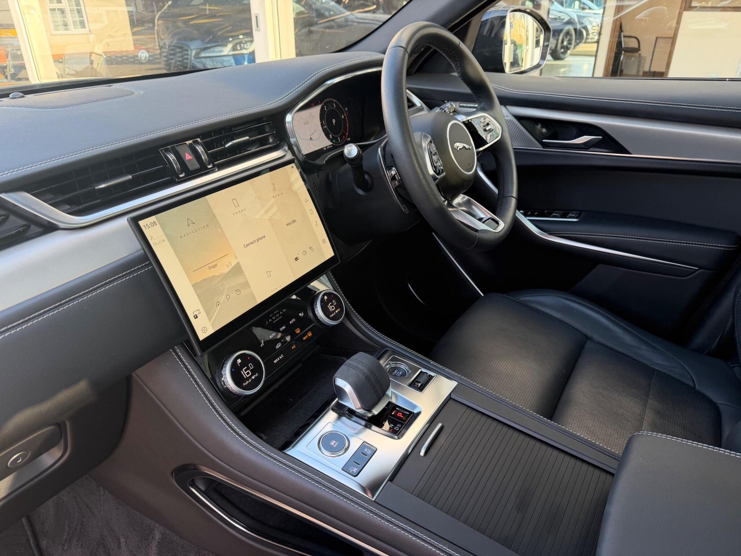 Used Jaguar F-Pace for sale - 77753804: Photo 3