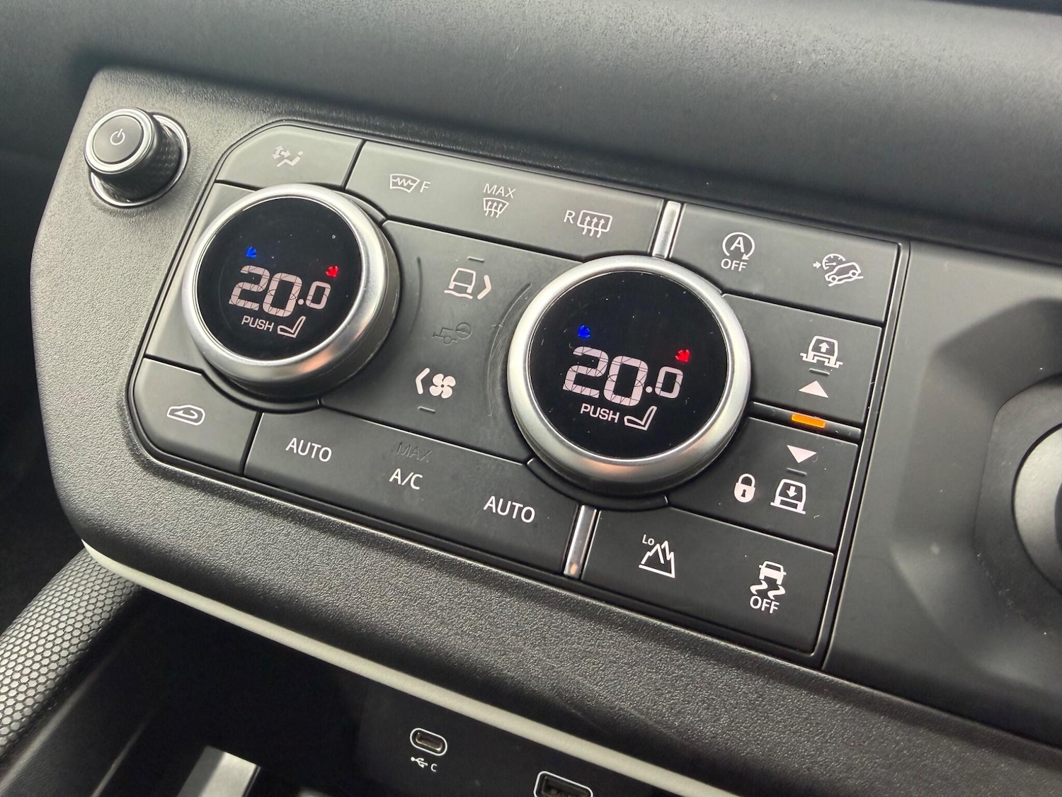 Used Land Rover Defender 2021 for sale - 78148171: Photo 13