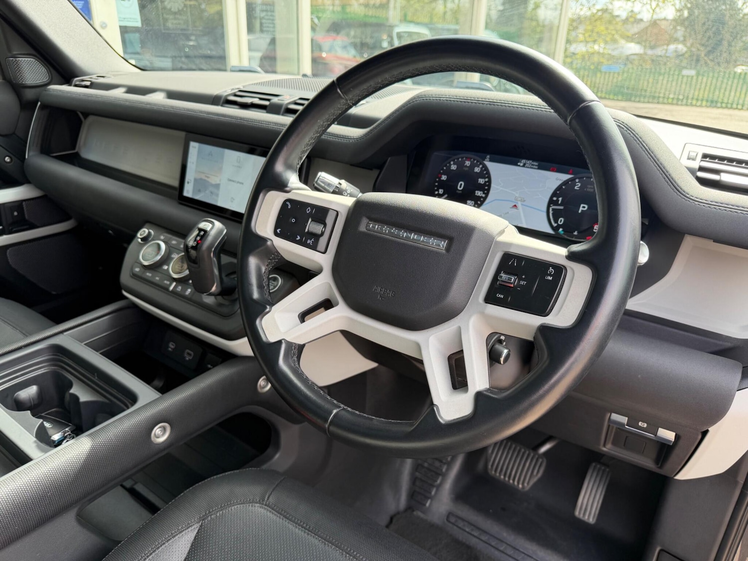 Used Land Rover Defender 2021 for sale - 78148171: Photo 4