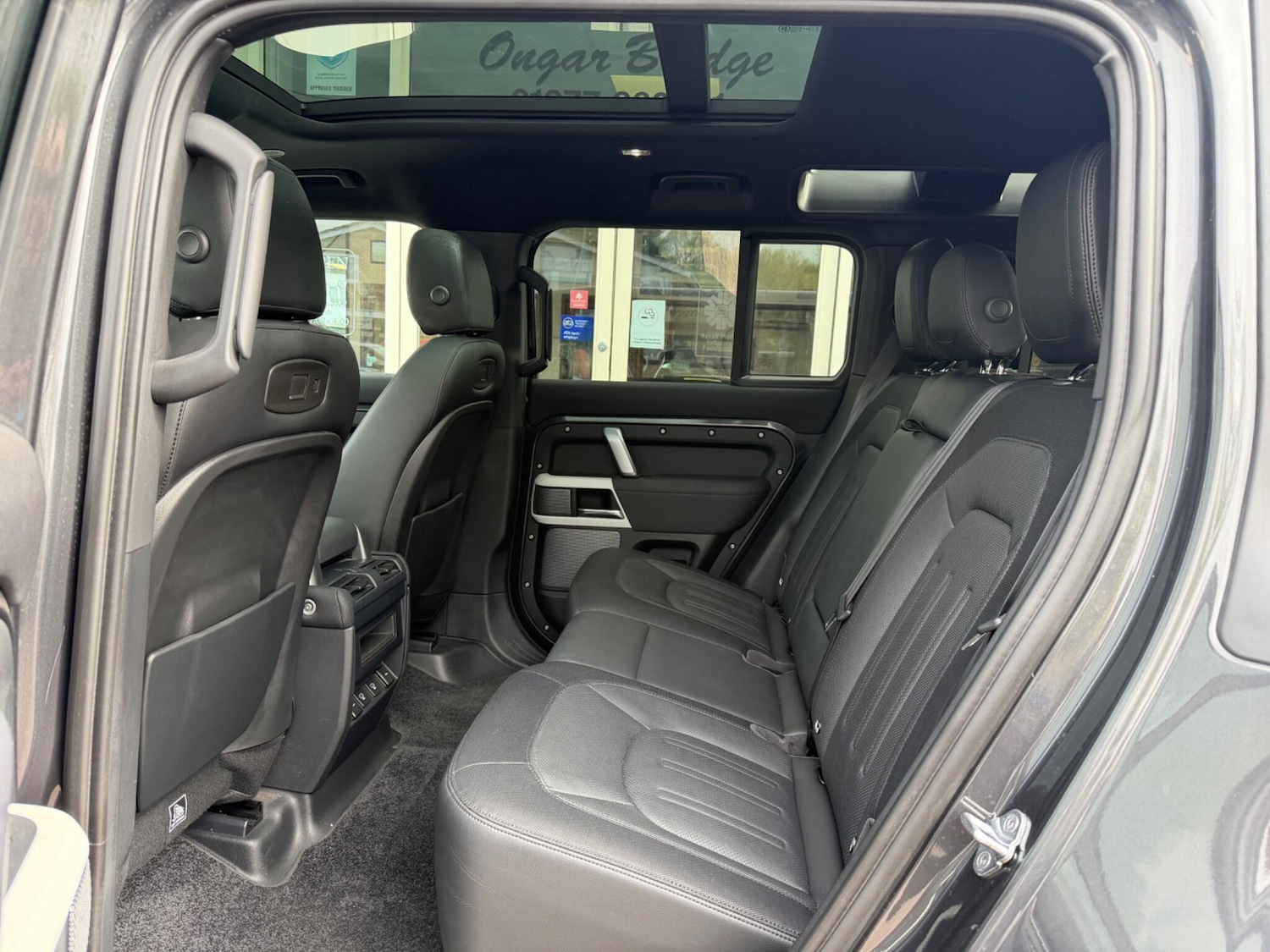 Used Land Rover Defender 2021 for sale - 78148171: Photo 6