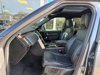 Used Land Rover Discovery 2018 for sale - 77768579: Photo