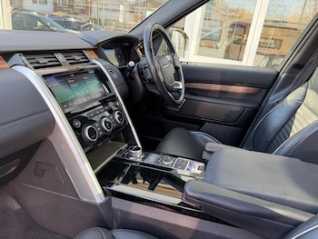 Used Land Rover Discovery 2018 for sale - 77768579: Photo