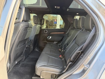 Used Land Rover Discovery 2018 for sale - 77768579: Photo