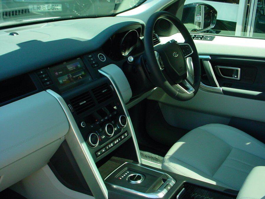 Used Land Rover Discovery Sport 2015 for sale - 78147912: Photo 3