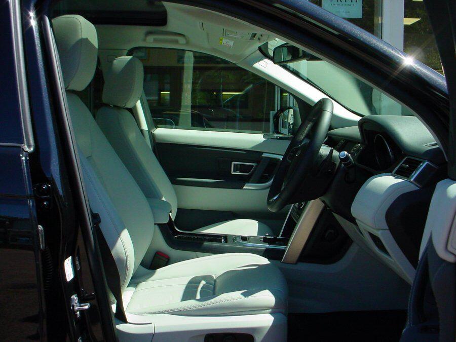 Used Land Rover Discovery Sport 2015 for sale - 78147912: Photo 4