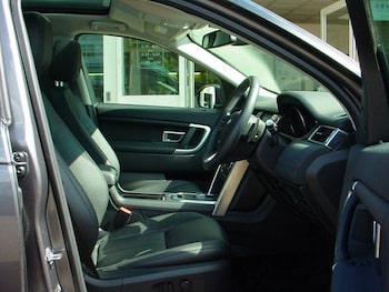 Used Land Rover Discovery Sport 2017 for sale - 77441041: Photo