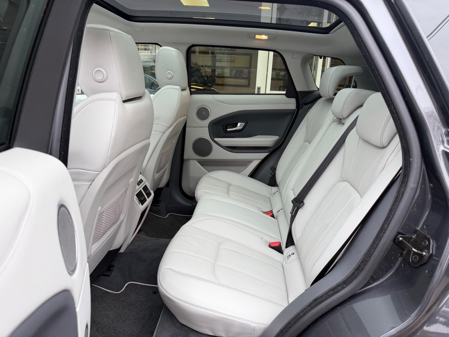 Used Land Rover Range Rover Evoque 2017 for sale - 76307268: Photo 6