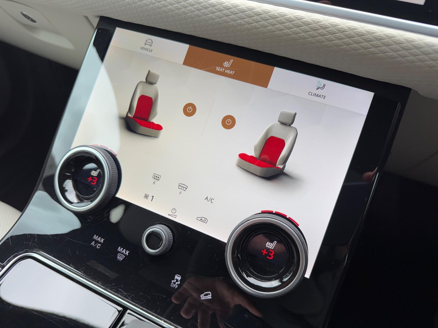 Used Land Rover Range Rover Velar 2023 for sale - 78148332: Photo 11