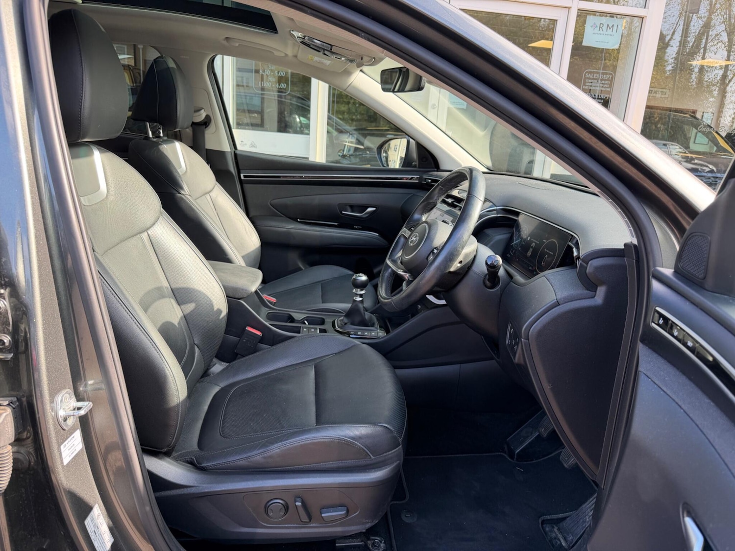 Used Hyundai TUCSON for sale - 76997233: Photo 4