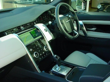 Used Land Rover Discovery Sport 2019 for sale - 79145200: Photo