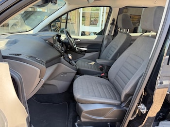 Used Ford Grand Tourneo Connect 2022 for sale - 79496770: Photo
