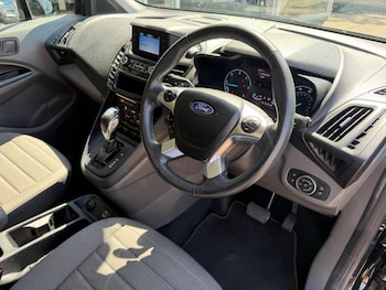 Used Ford Grand Tourneo Connect 2022 for sale - 79496770: Photo