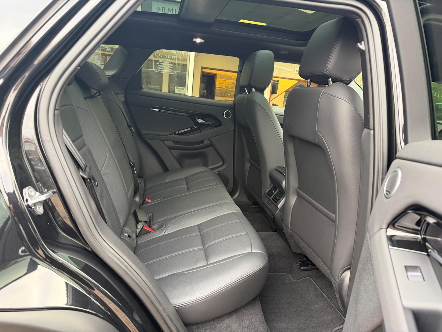 Used Land Rover Range Rover Evoque 2024 for sale - 76527628: Photo 7