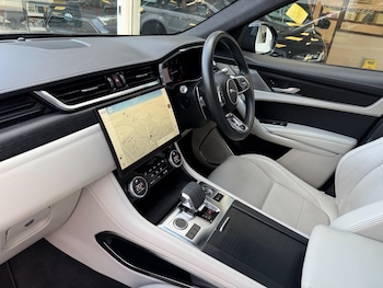 Used Jaguar F-Pace 2022 for sale - 77267938: Photo