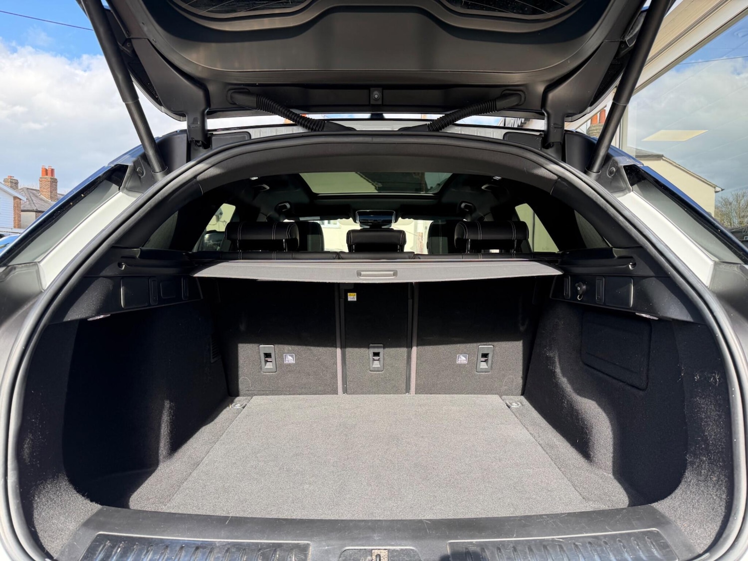 Used Land Rover Range Rover Velar 2020 for sale - 77982292: Photo 8