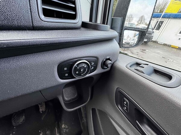 Used Ford Transit 2020 for sale - 74674949: Photo 40