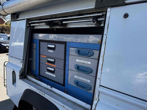Used Land Rover Defender 110 2015 for sale - 75123102: Photo 21