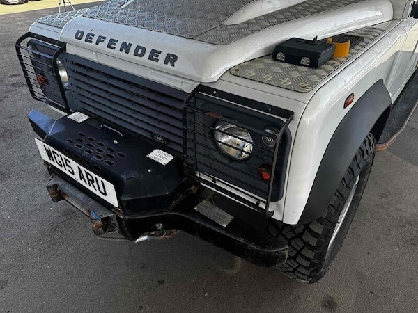 Used Land Rover Defender 110 2015 for sale - 75123102: Photo 31