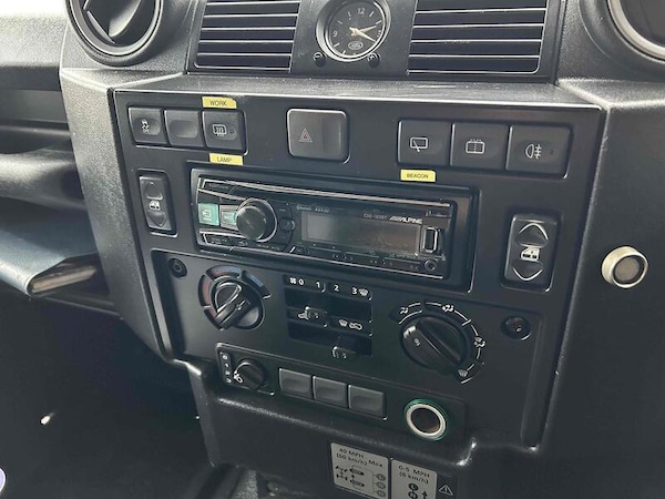 Used Land Rover Defender 2015 for sale - 76274438: Photo 78