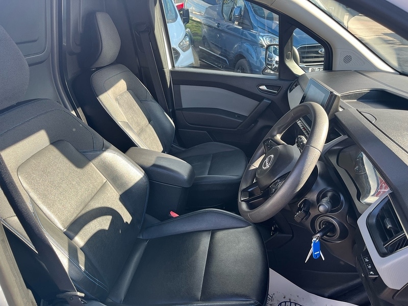 Used Nissan Other 2024 for sale - 77704096: Photo 8