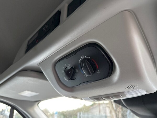 Used Ford Transit 2018 for sale - 74674868: Photo 46