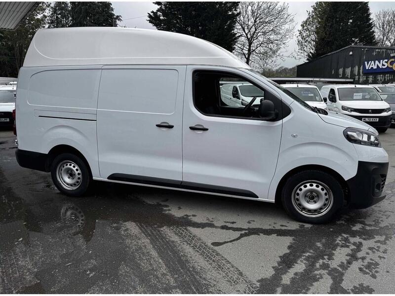 Used Vauxhall Vivaro 2023 for sale - 77605205: Photo 2