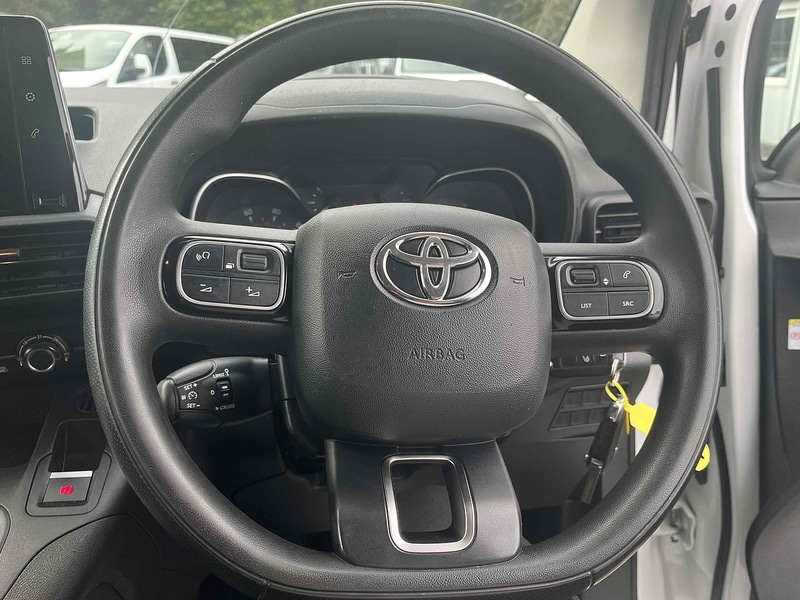 Used Toyota ProAce 2022 for sale - 76236302: Photo 15