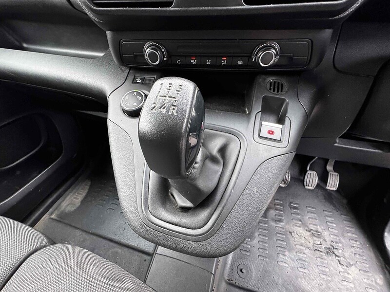 Vehicle 29