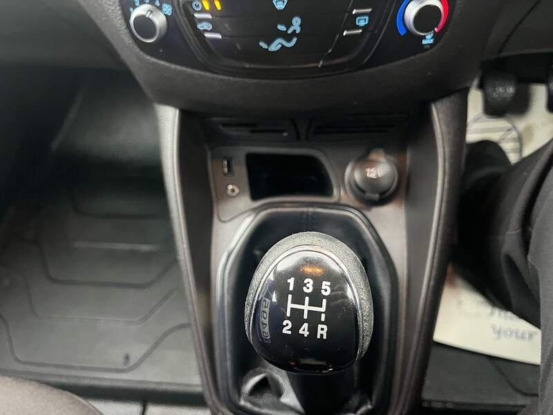 Used Ford Transit Courier 2015 for sale - 77404541: Photo 21