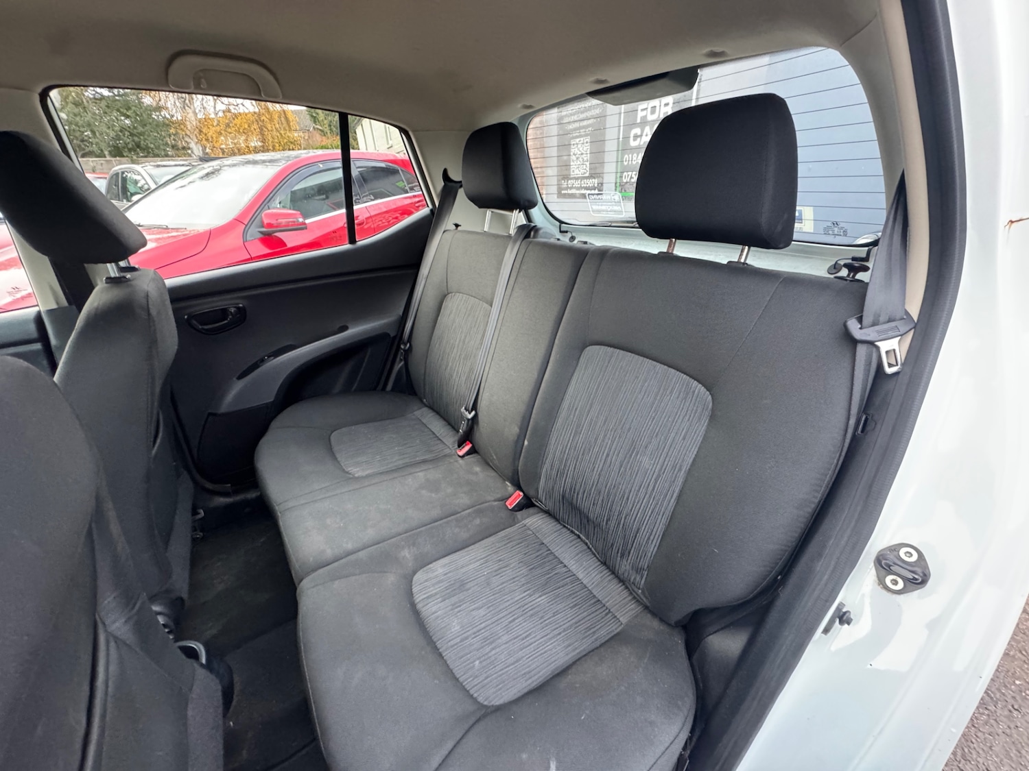 Used Hyundai i10 2012 for sale - 76837380: Photo 10