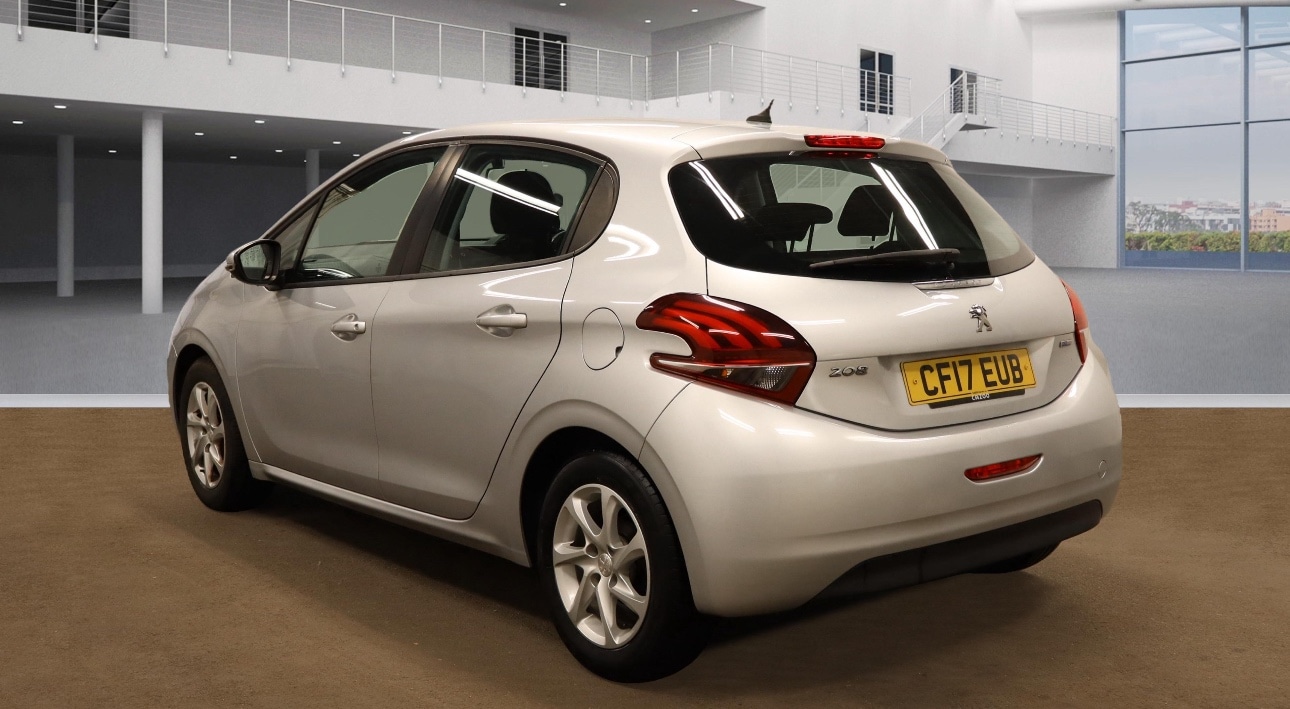 Used Peugeot 208 2017 for sale - 75948791: Photo 3