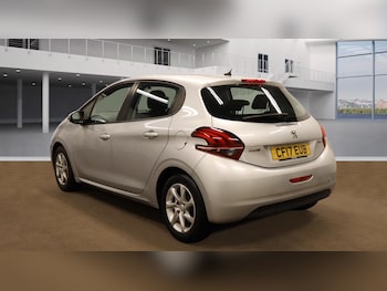 Used Peugeot 208 2017 for sale - 75948791: Photo 3