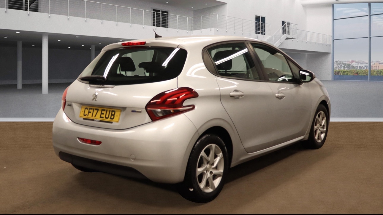 Used Peugeot 208 2017 for sale - 75948791: Photo 5