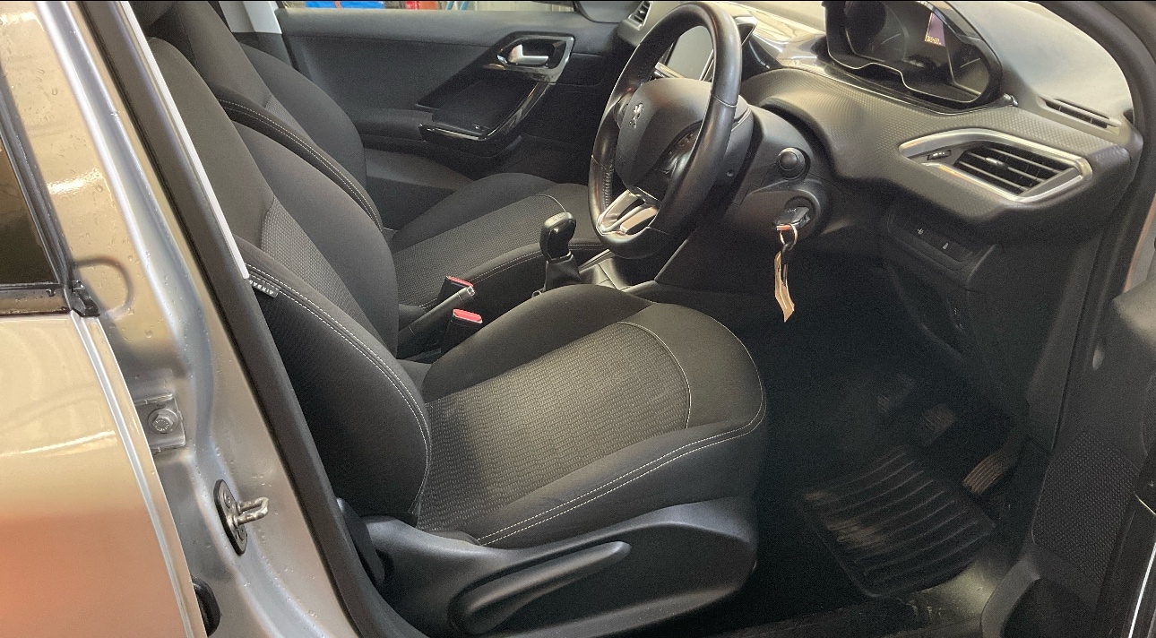 Used Peugeot 208 2017 for sale - 75948791: Photo 7