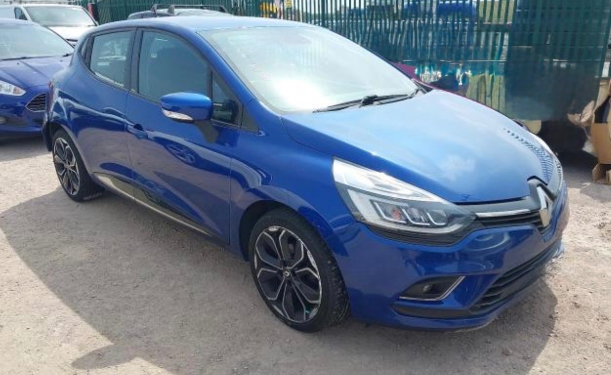Used Renault Clio 2018 for sale - 76045524: Photo 2