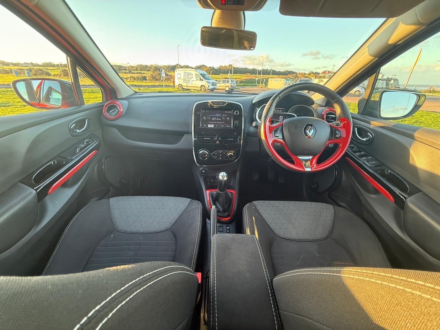 Used Renault Clio 2013 for sale - 76897228: Photo 10