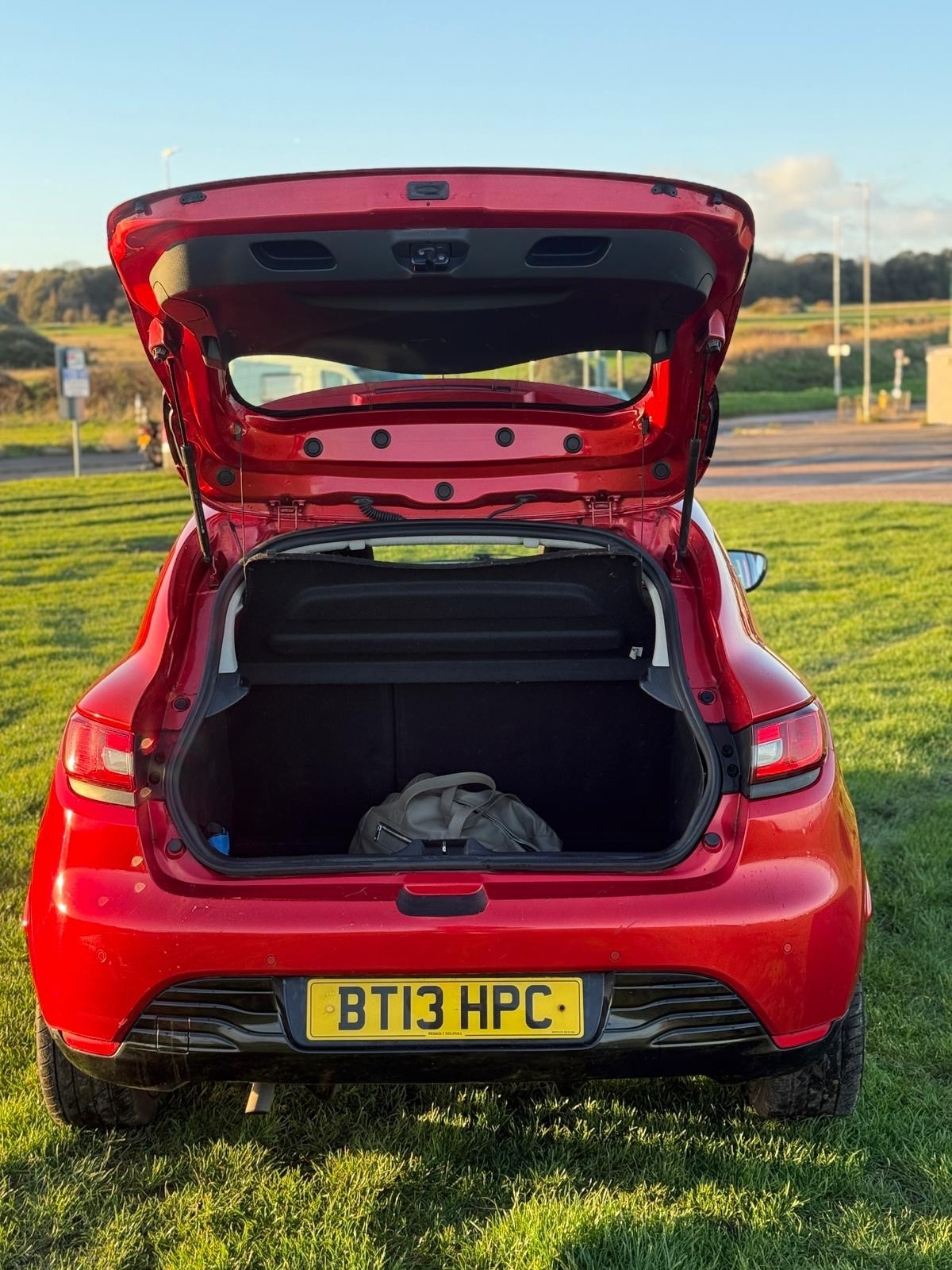 Used Renault Clio 2013 for sale - 76897228: Photo 8