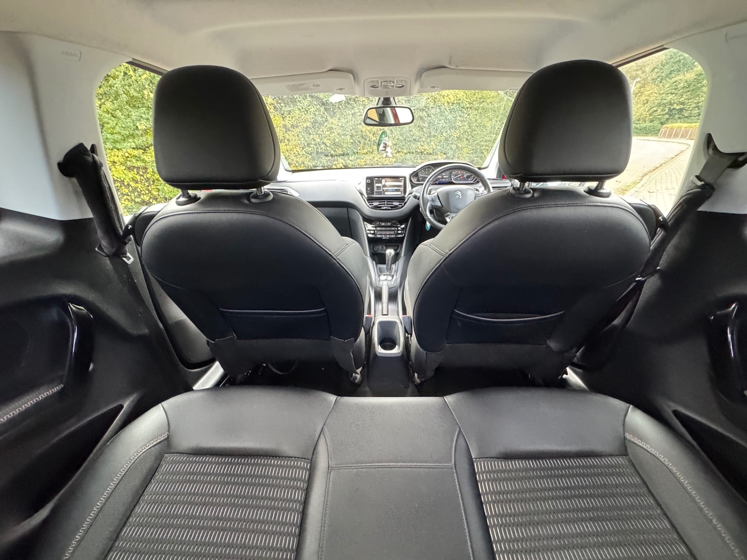 Used Peugeot 208 2012 for sale - 76525832: Photo 11