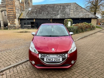 Used Peugeot 208 2012 for sale - 76525832: Photo