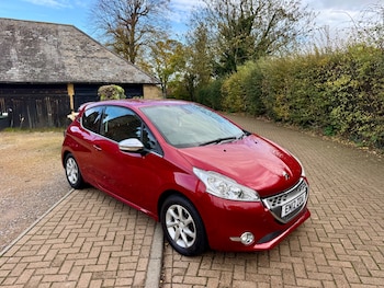 Used Peugeot 208 2012 for sale - 76525832: Photo