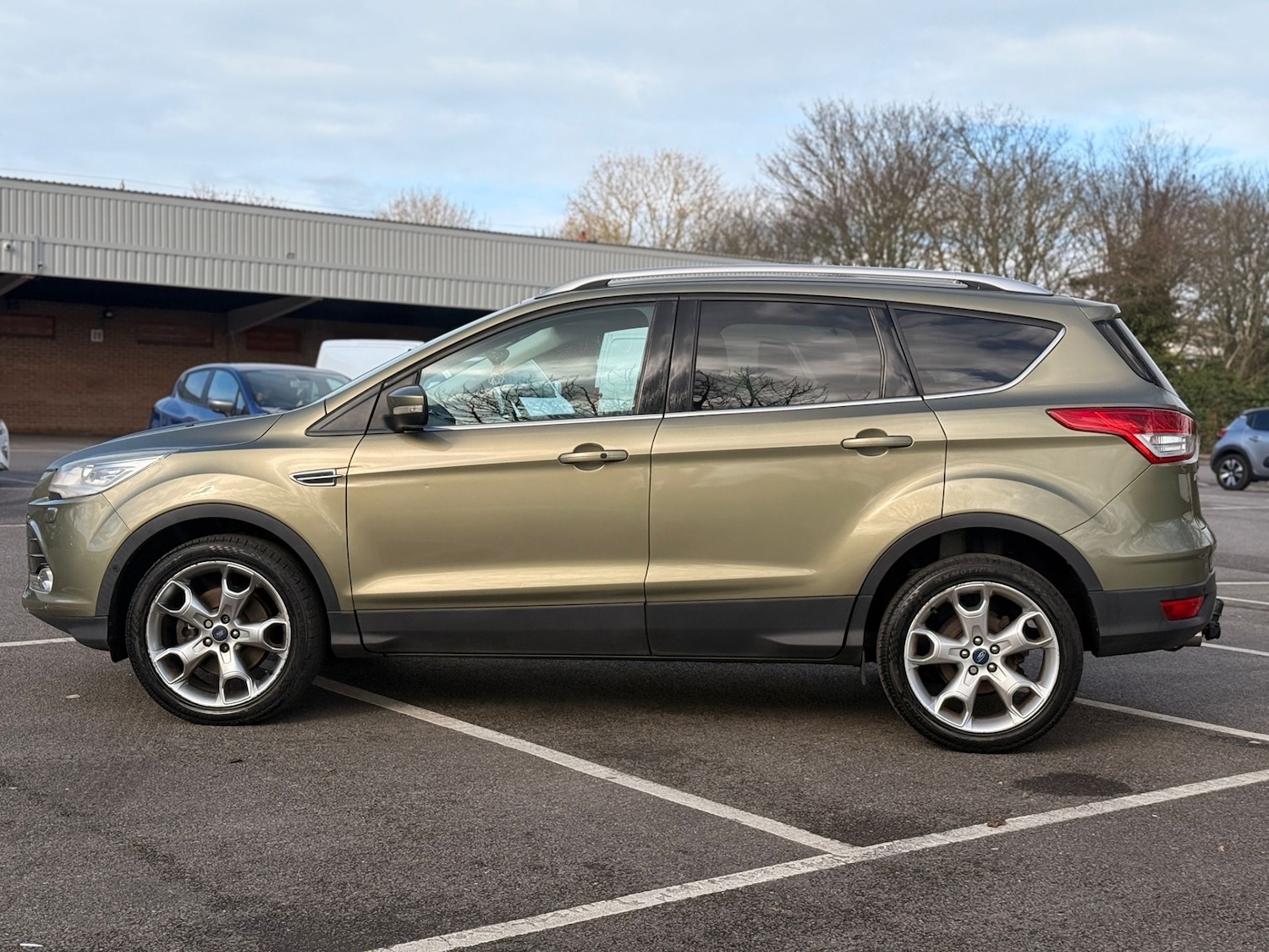 Used Ford Kuga 2013 for sale - 77822630: Photo 2